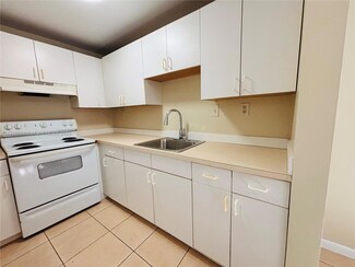 222 SW 9th St Unit 2, Dania, FL 33004