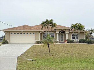 273 Mark Twain Ln, Rotonda West, FL 33947