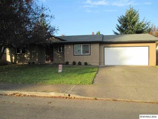 738 NE 4th Place, Willamina, OR 97396