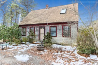 25 Rainbow Ln, Mashpee, MA 02649