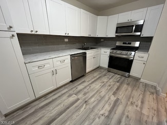 39 E 39th St, Paterson, NJ 07514