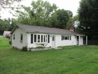 214 Hulldale Ave, Marion, VA 24354