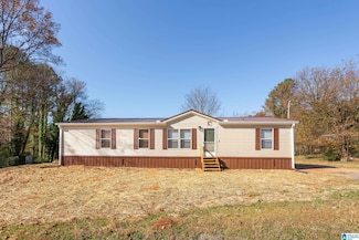 150 Carolyn Dr, Anniston, AL 36201