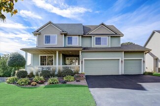 2295 Clover Field Dr, Chaska, MN 55318