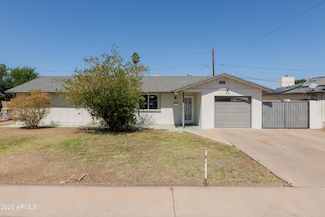5802 N 61st Dr, Glendale, AZ 85301