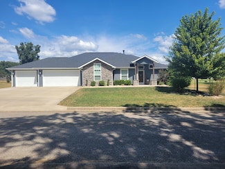 345 Three Pines Cir, Reeds Spring, MO 65737