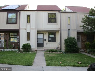 39 Marine Oaks Dr, Essex, MD 21221