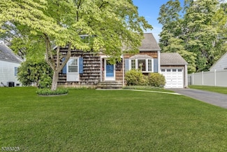 446 Oakridge Ave, North Plainfield, NJ 07063