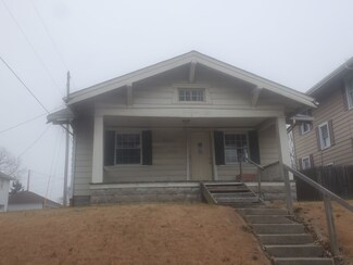 316 E Memorial Dr, Muncie, IN 47302