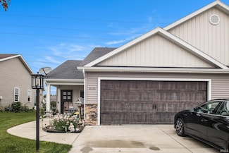 1635 Clover Creek Ln, Goshen, IN 46526