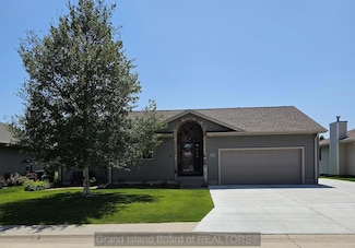 4139 Allen Ave, Grand Island, NE 68803