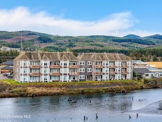 1108 S Holladay Dr Unit 16, Seaside, OR 97138