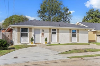 1320 Focis St, Metairie, LA 70005