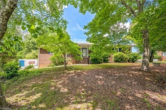 4407 Bromley Dr, Greensboro, NC 27406