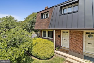 362 James St Unit 384, Falls Church, VA 22046