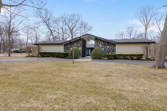 336 E Tall Trees Ln, Palatine, IL 60067