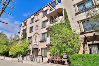 4724 Kester Ave Unit 404, Sherman Oaks, CA 91403