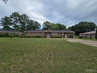 206 Walnut Dr, Enterprise, AL 36330