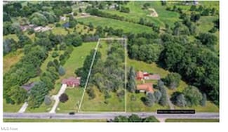 10168 Stanley Rd, Garrettsville, OH 44231