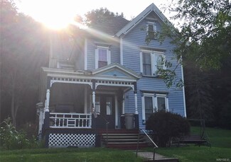 35 Wyoming St, Warsaw, NY 14569