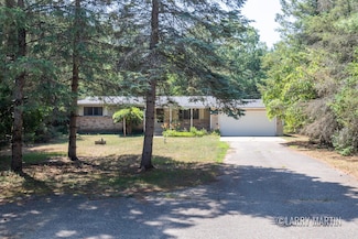 19843 W Almy Rd, Howard City, MI 49329