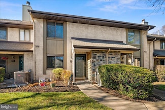 60 Hampshire Dr, Plainsboro, NJ 08536