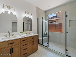 271 W Roadrunner Dr, Chandler, AZ 85286