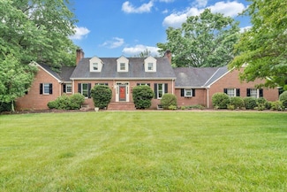 7609 Countrywood Dr, Roanoke, VA 24018