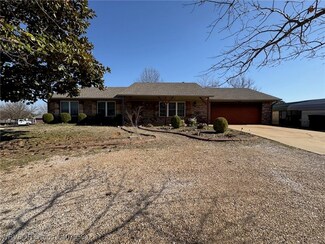 109111 S 4762 Rd, Roland, OK 74954