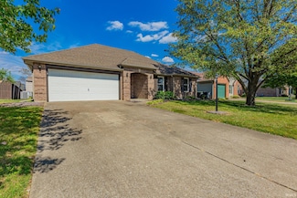 3900 Deer Trail, Evansville, IN 47715