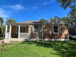 2862 Chadwick Dr, Saint Louis, MO 63121