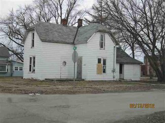 108 E Earl St, Chalmers, IN 47929