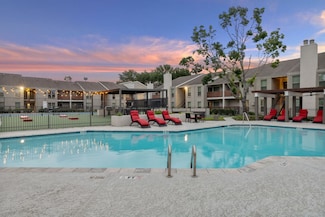 10751 Meadowglen Ln Unit Kate, Houston, TX 77042