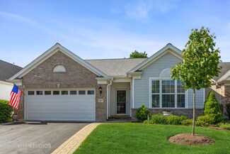 2817 Cascade Falls Cir, Elgin, IL 60124