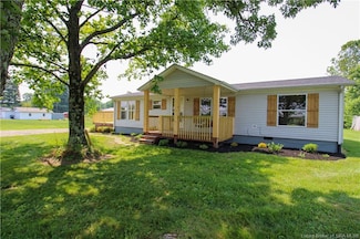 29621 Robin Rd, Pekin, IN 47165