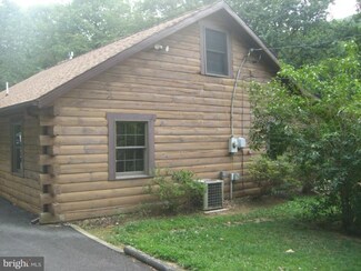 9815 Circle Dr, Chambersburg, PA 17202