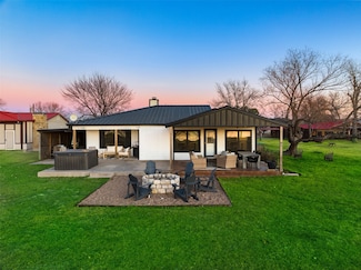 1169 Willow Rd, Graford, TX 76449