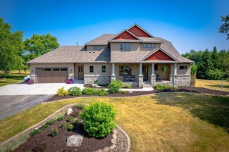 8860 152nd St N, Hugo, MN 55038