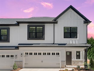 8315 Adrian Ct, Charlotte, NC 28270