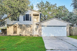 401 Summer Place Ct, League City, TX 77573