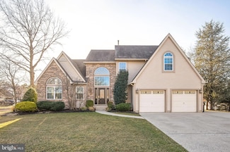 2 Smethwycke Dr, Cinnaminson, NJ 08077