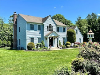 1 Ada Ln, Setauket, NY 11733