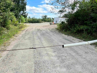 16 Pollys Crossing Rd, Ossipee, NH 03864