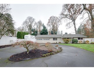 8890 SW Birch St, Portland, OR 97223