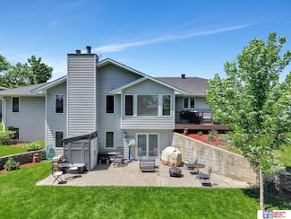 1714 S 14th Circle Dr, Beatrice, NE 68310