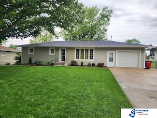 1465 Walnut St, Syracuse, NE 68446