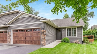 2811 Swallowtail Ct, Altoona, WI 54720
