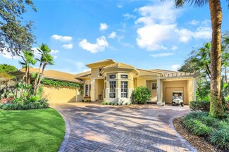 963 Barcarmil Way, Naples, FL 34110