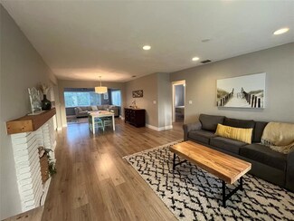 703 N 32nd Ct, Hollywood, FL 33021