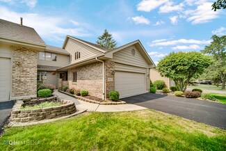 9017 Del Prado Dr, Palos Hills, IL 60465